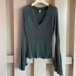Free People Bell Sleeve V Neck Pull Over Sweater Top